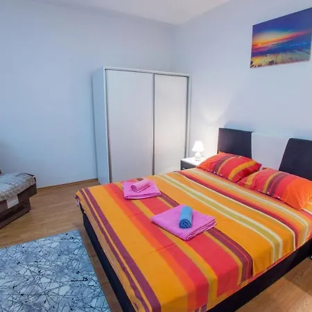 Cozy Corner Near Old Town Appartamento *